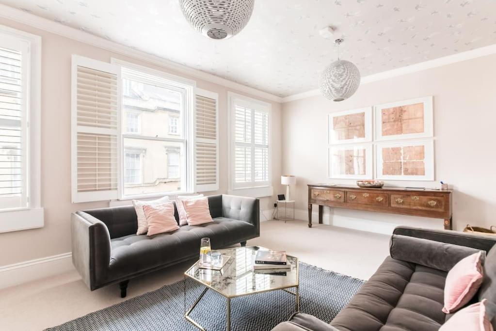Charlotte Street Apartment Bath Bagian luar foto