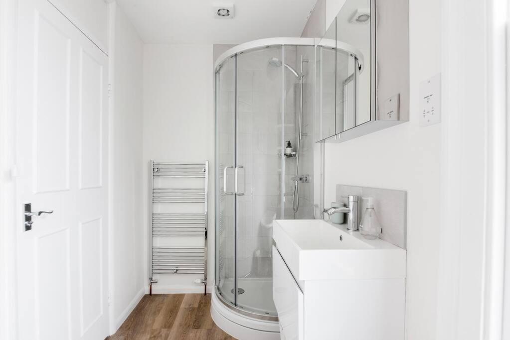 Charlotte Street Apartment Bath Bagian luar foto